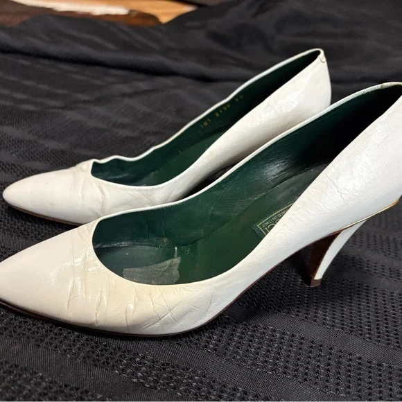 Vintage Gucci Women's Cream Leather Heels - Picture 2 of 6